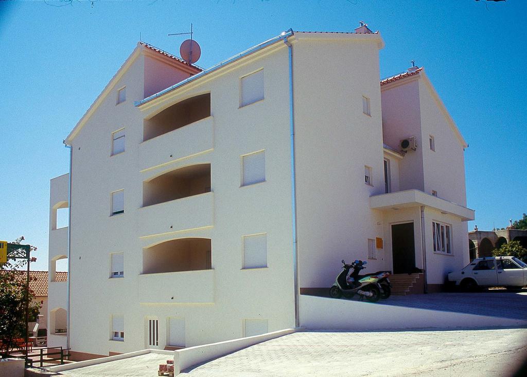 Apartment Villa Businci Trogir Exterior photo
